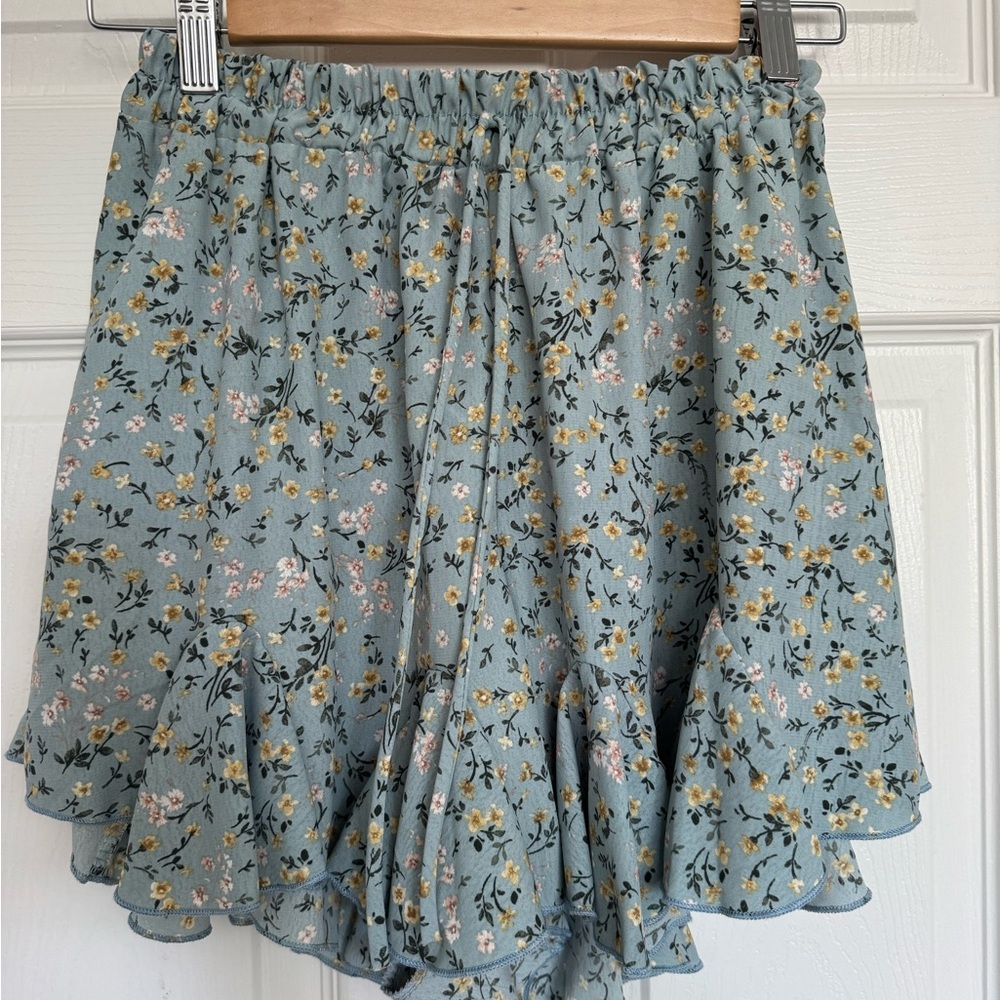 Floral Ruffle Shorts in Dusty Blue